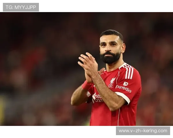 利物浦高速反击启动，萨拉赫扣过后卫射门得分